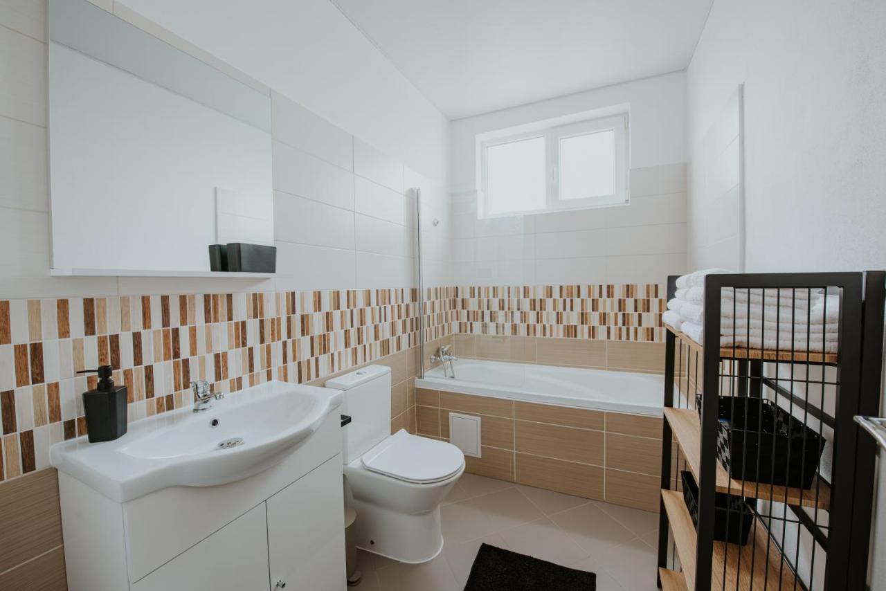 The Nook Aparthotel Τιμισοάρα Εξωτερικό φωτογραφία
